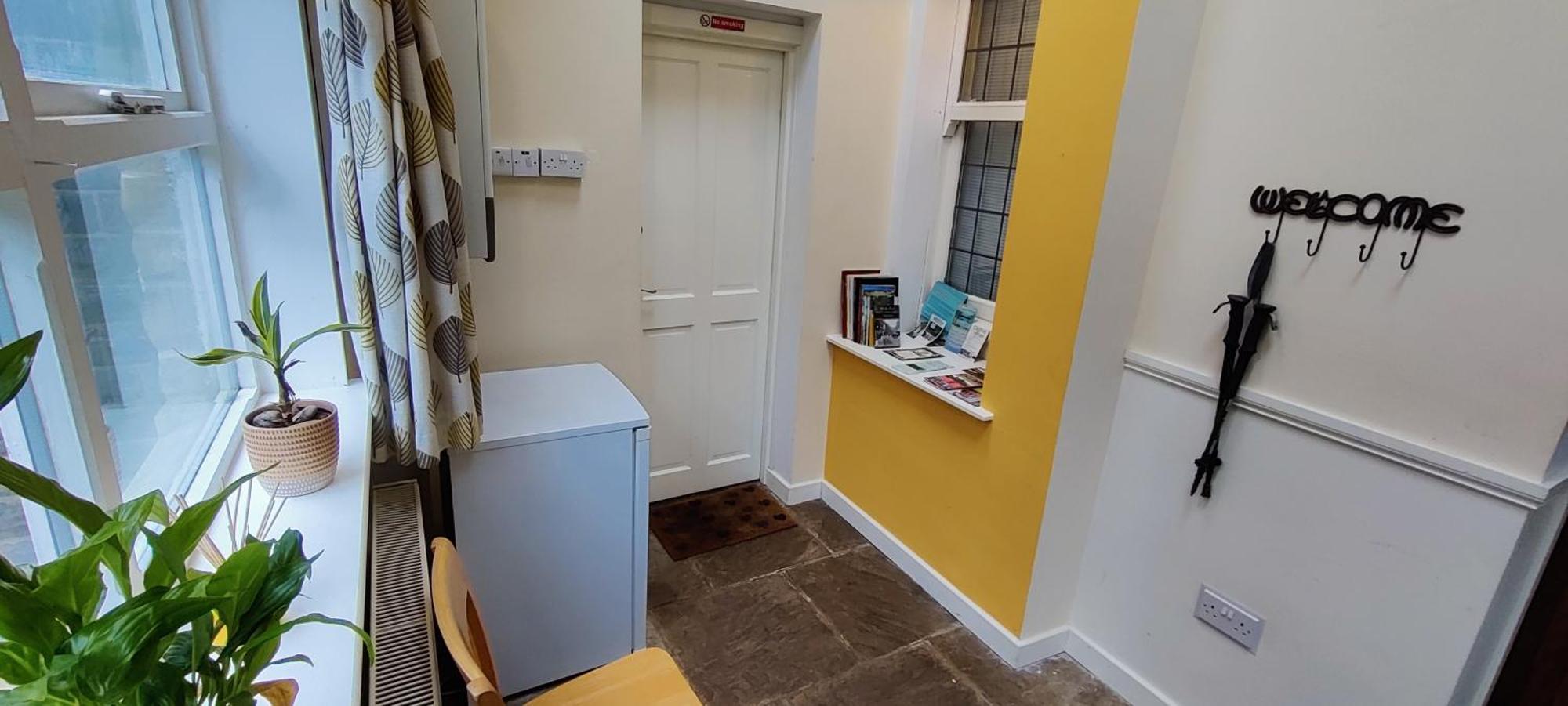 Private Annex To Victorian Villa, With Kitchen And Free Parking Todmorden Bagian luar foto